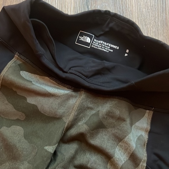 north face camo leggings size small - Picture 2 of 3